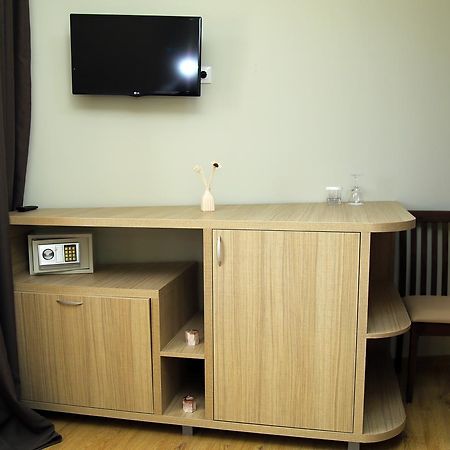 Iveria Hotel Khashuri ภายนอก รูปภาพ