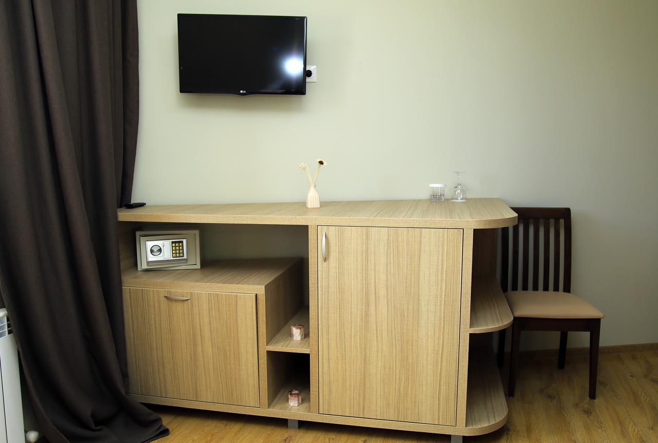 Iveria Hotel Khashuri ภายนอก รูปภาพ